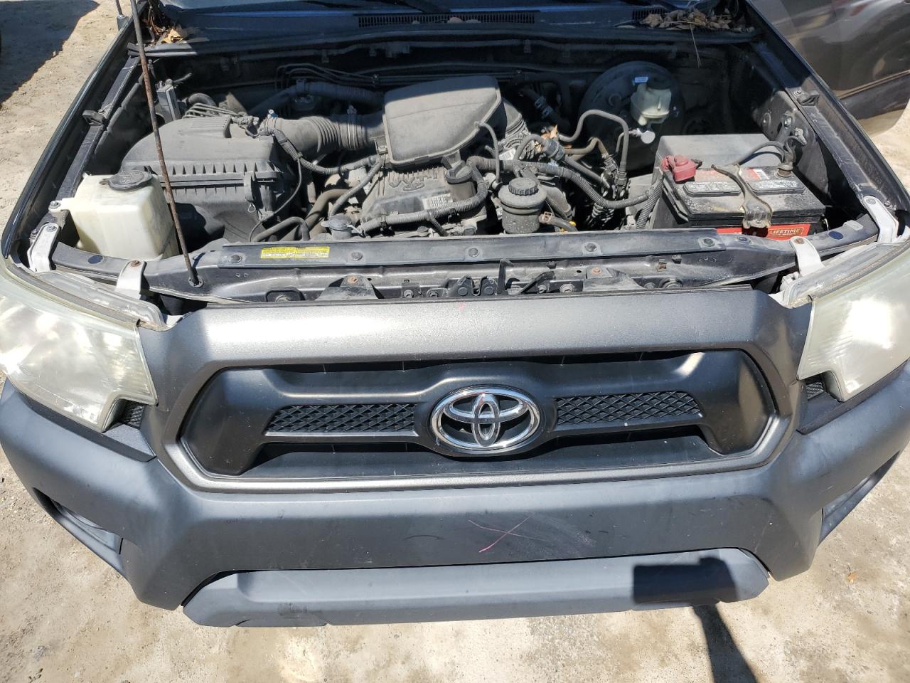 2014 Toyota Tacoma - Image 11