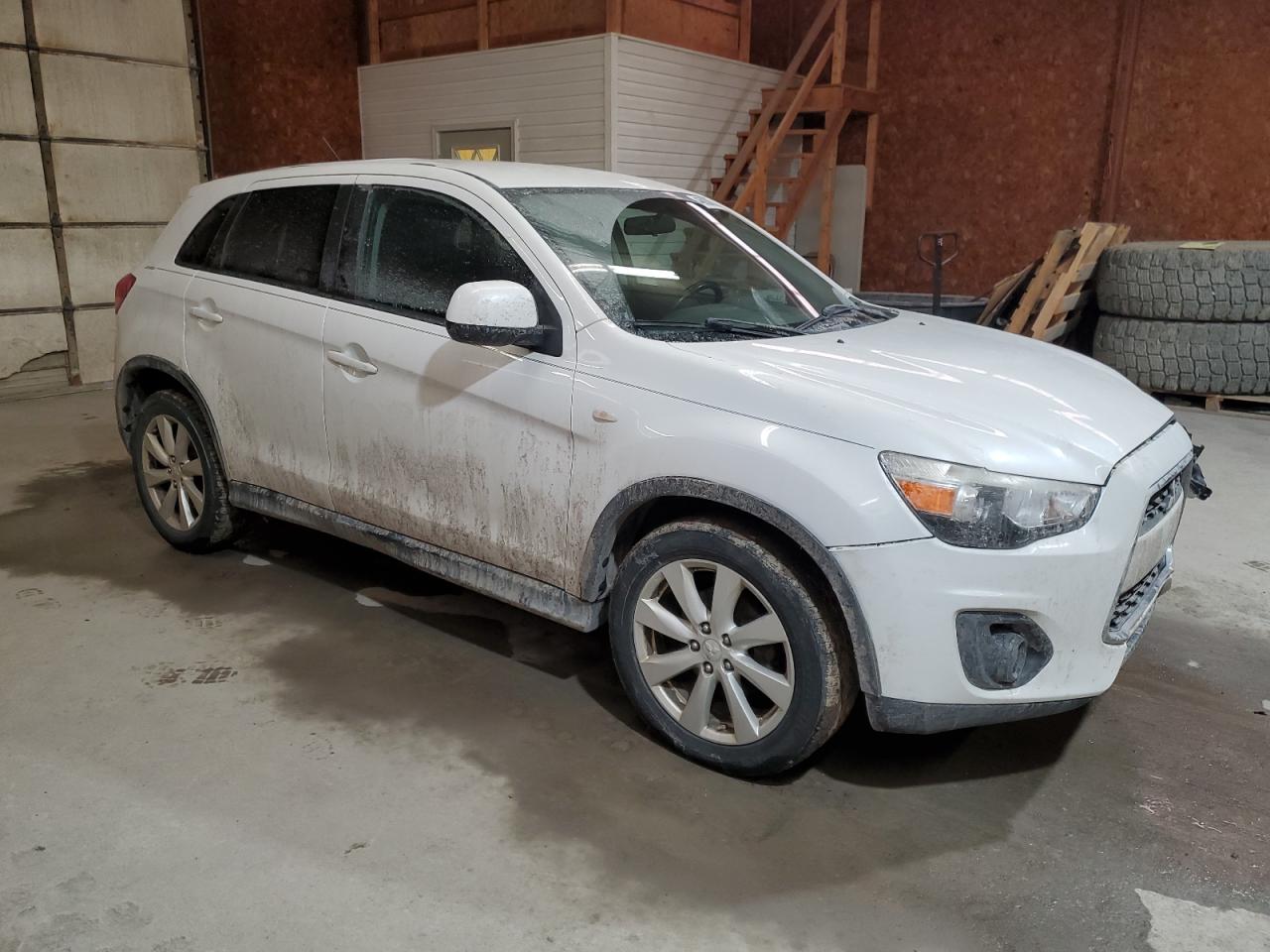 2014 Mitsubishi Outlander - Image 4