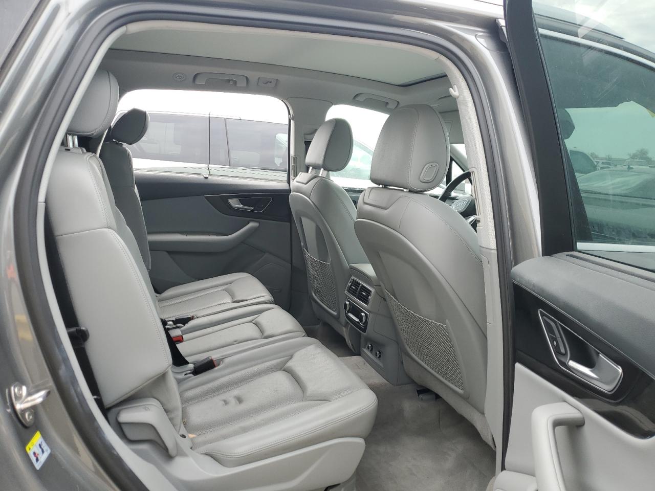 2018 Audi Q7 - Image 11