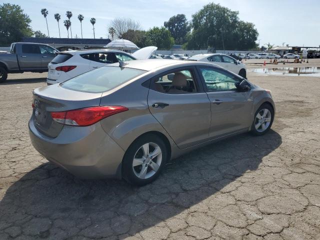  HYUNDAI ELANTRA 2013 Золотой