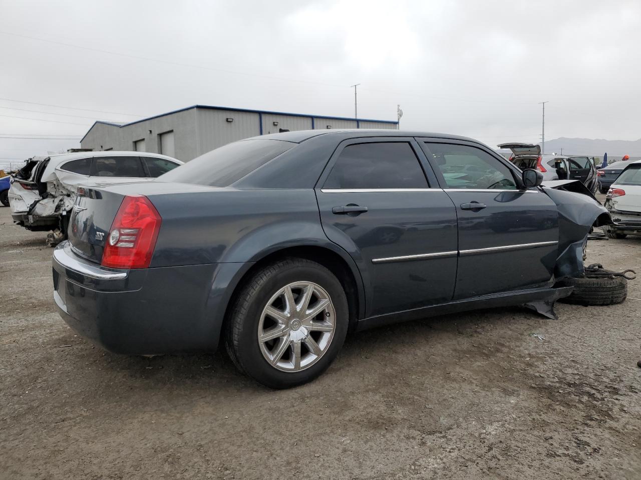 2008 Chrysler 300 - Image 3