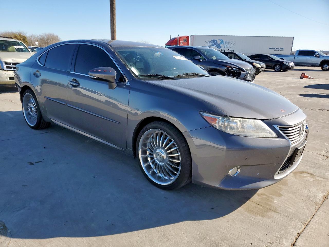 2013 Lexus ES - Image 4