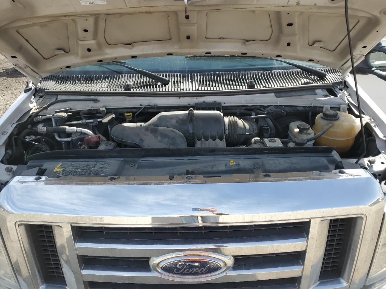 2013 Ford Econoline - Image 11