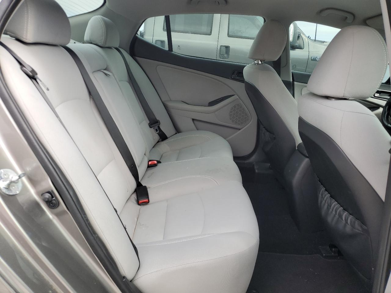 2014 Kia Optima - Image 10