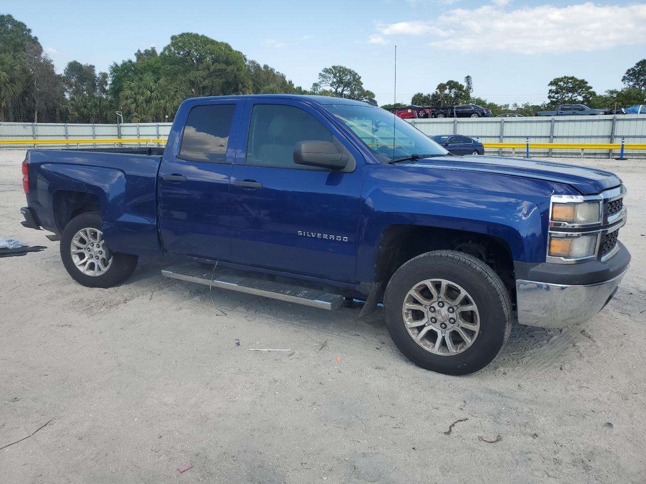 2014 Chevrolet Silverado - Image 4