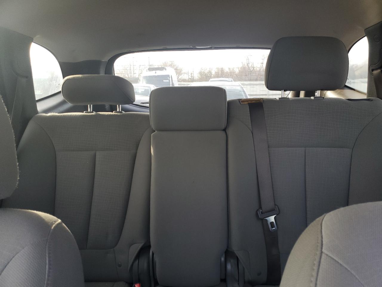 2010 Hyundai Santa Fe - Image 10
