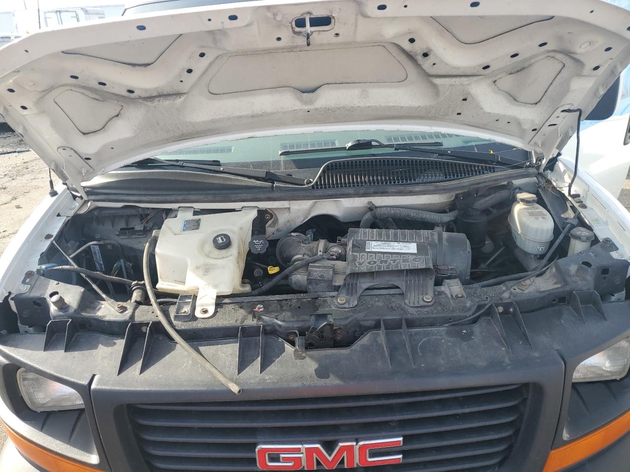 2007 GMC Savana - Image 12