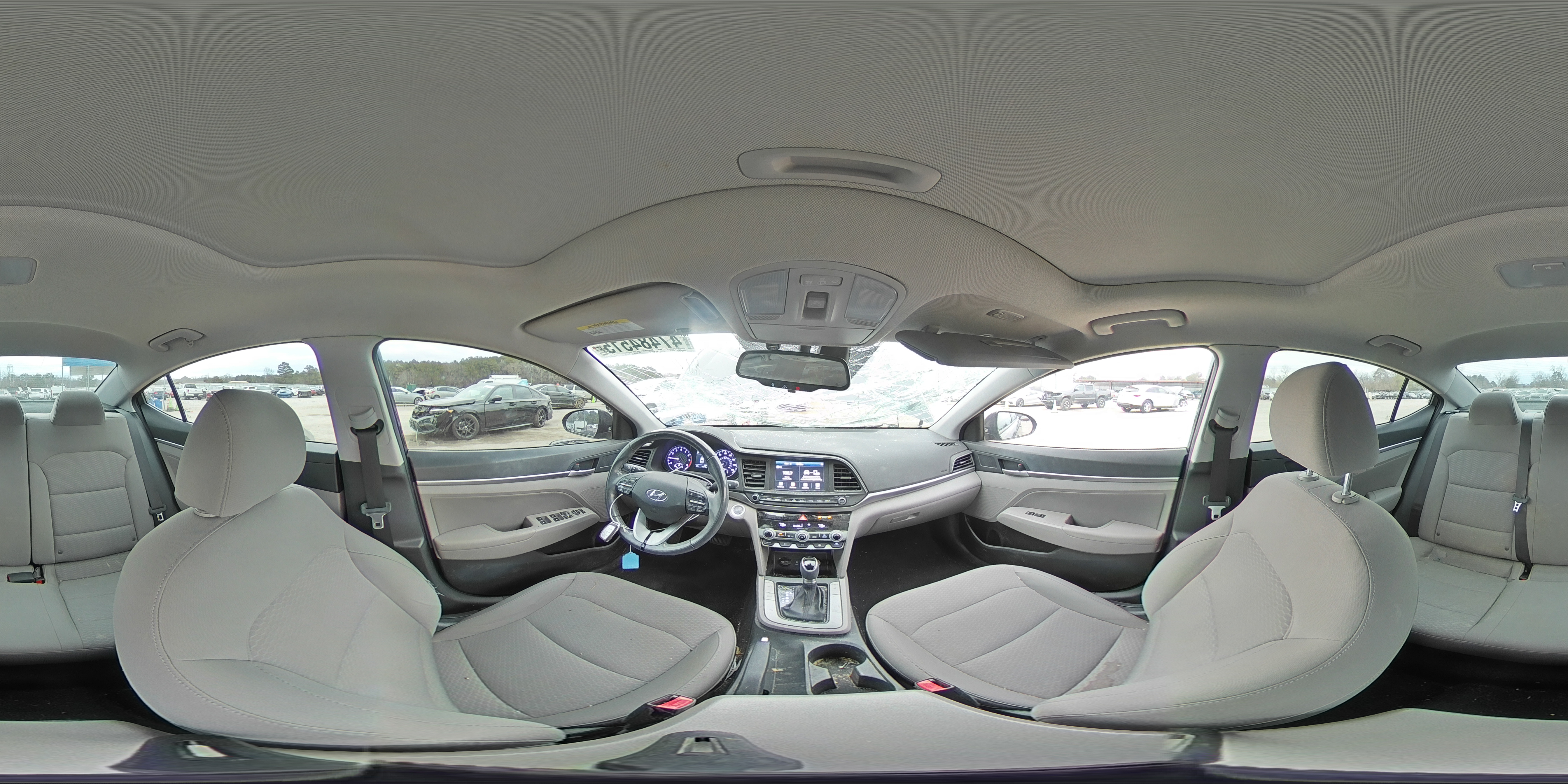2020 Hyundai Elantra - Image 12