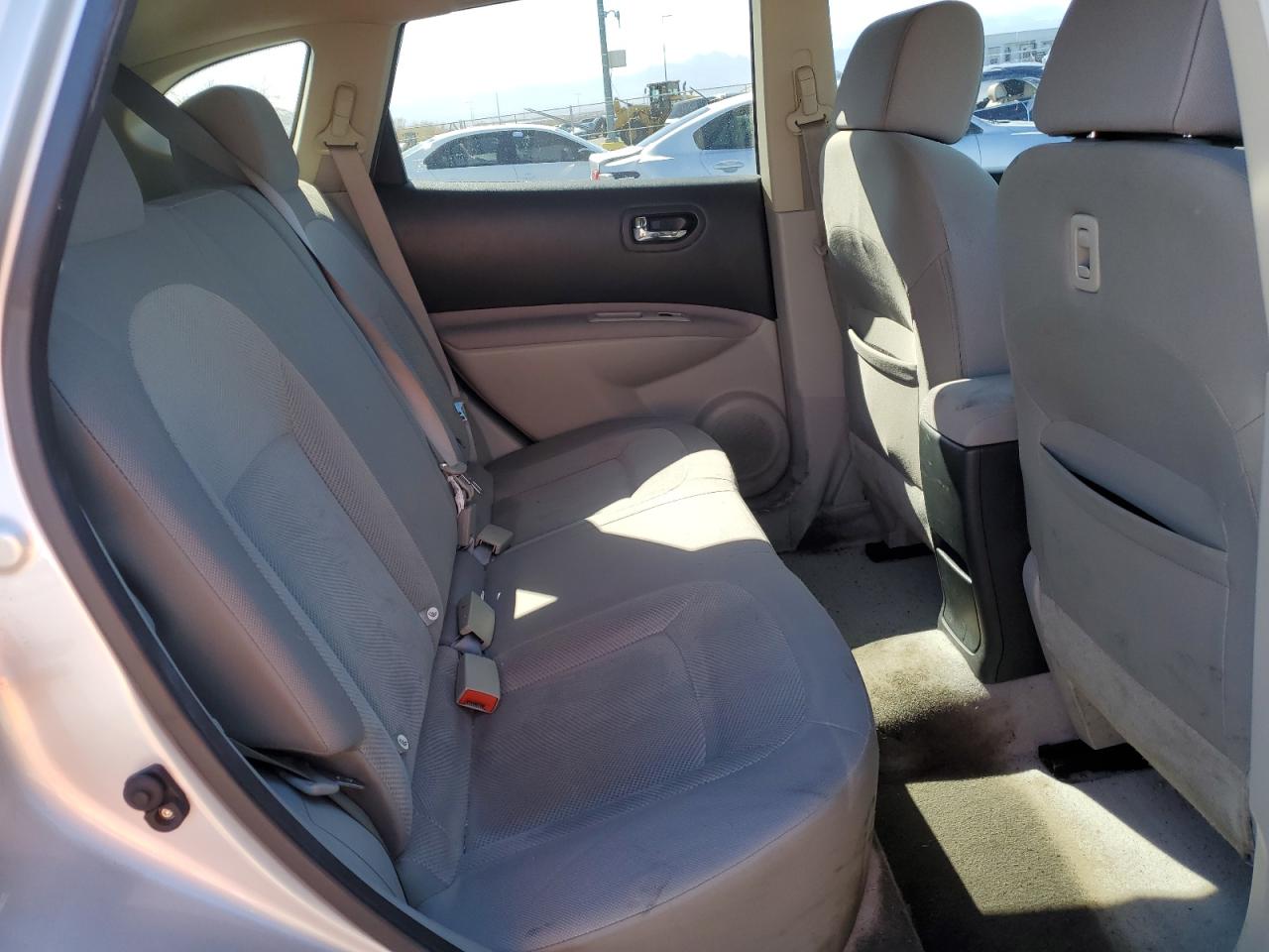 2012 Nissan Rogue - Image 11