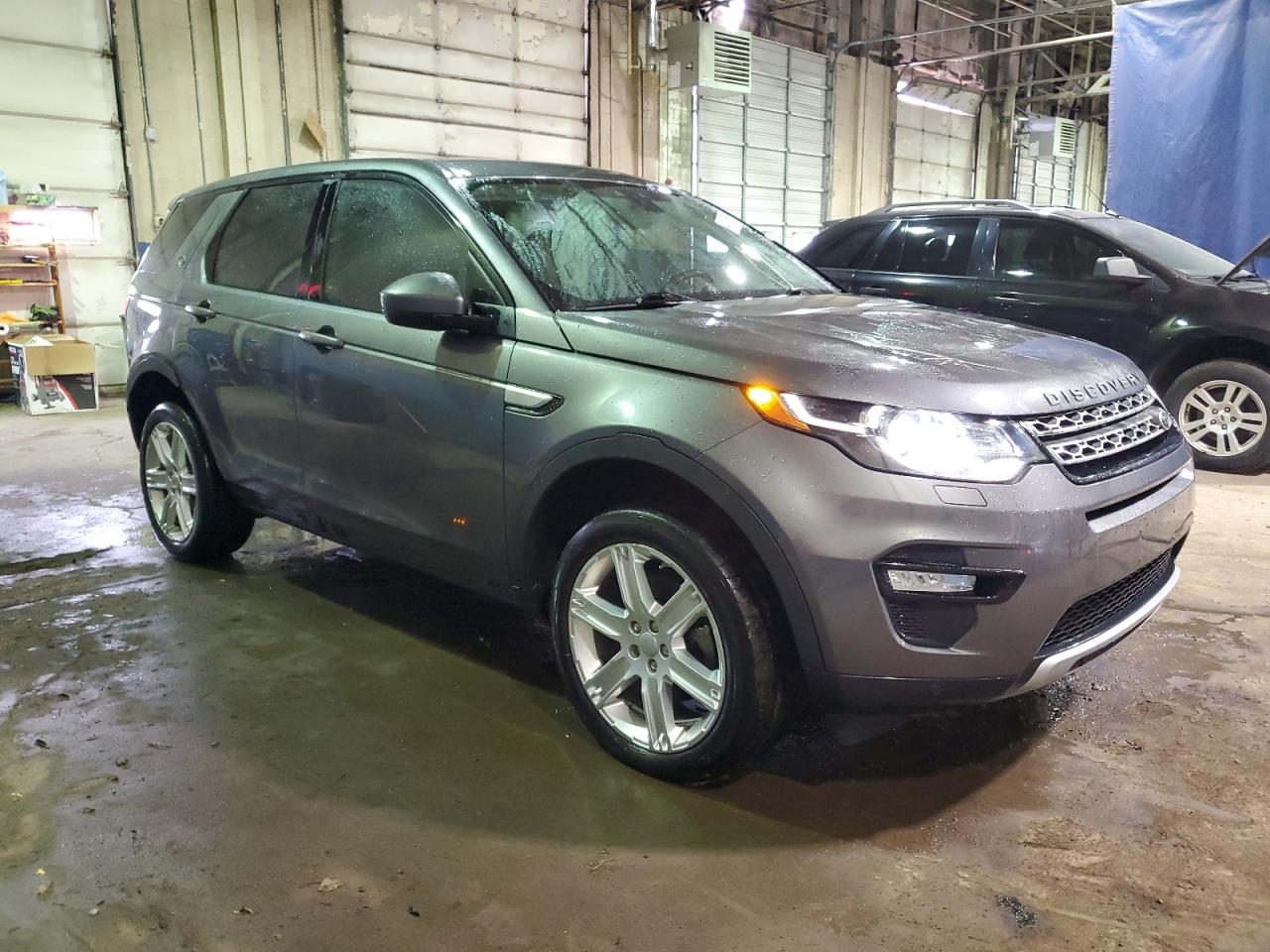 2016 Land Rover Discovery - Image 4