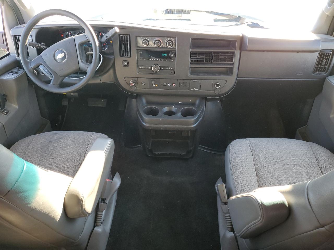 2019 Chevrolet Express G3500 Lt VIN: 1GAZGPFG4K1184056 Lot: 49268935