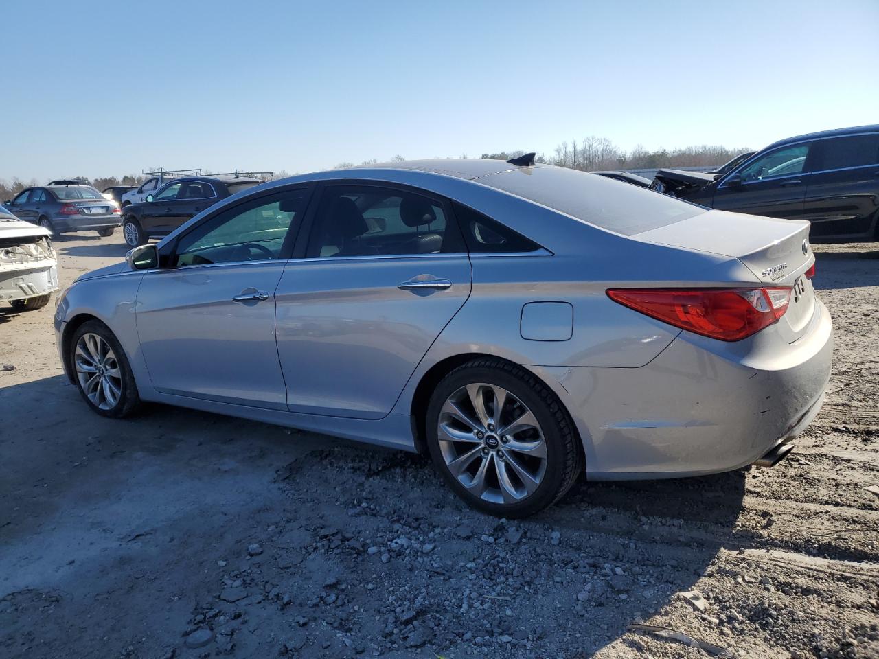 2012 Hyundai Sonata - Image 2