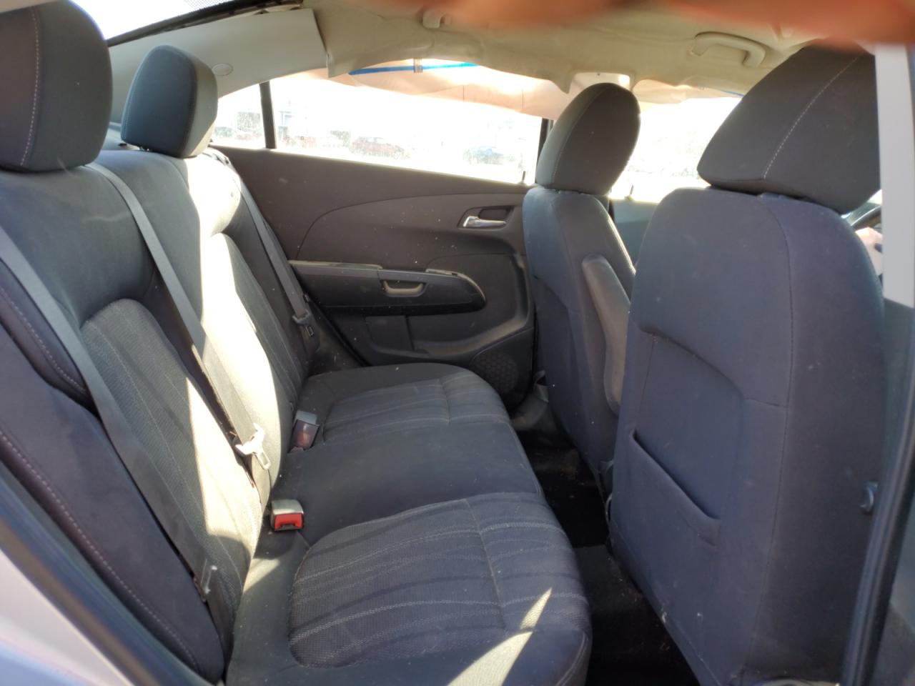 2015 Chevrolet Sonic - Image 10