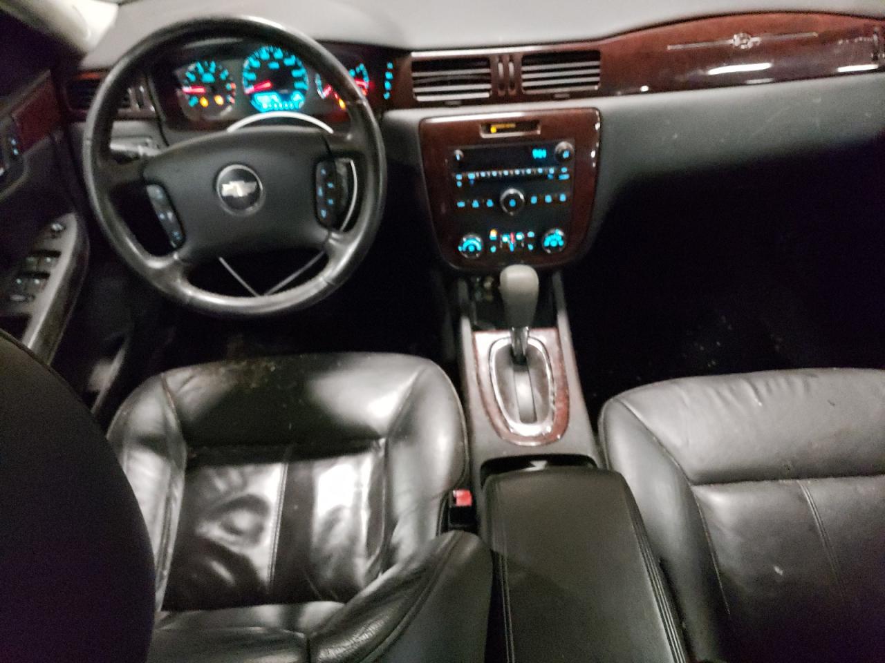 2010 Chevrolet Impala - Image 8