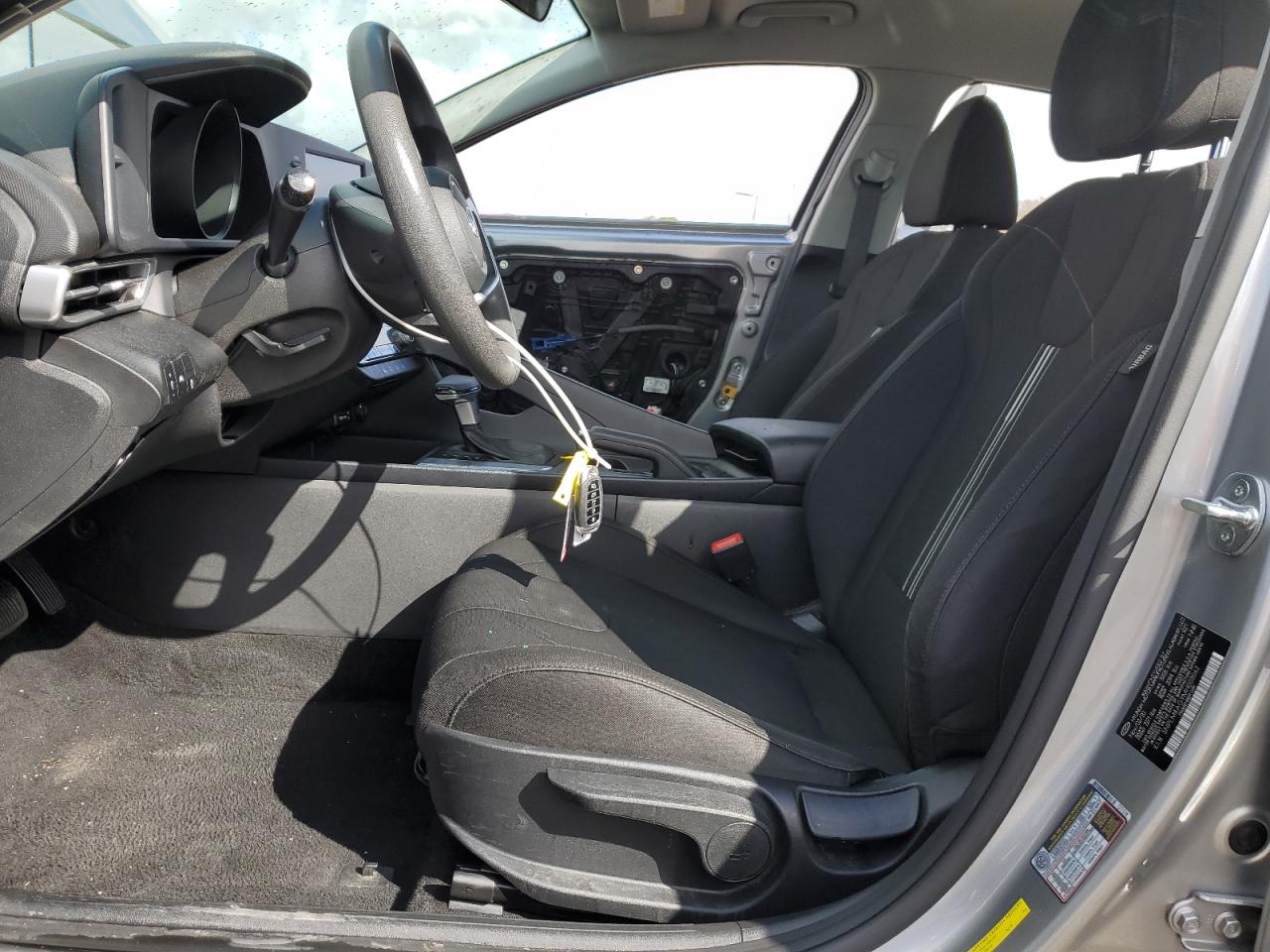 2021 Hyundai Elantra - Image 7