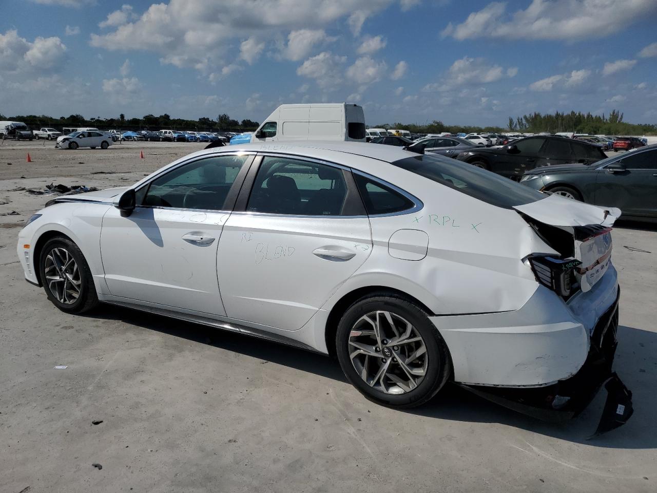 2022 Hyundai Sonata - Image 2