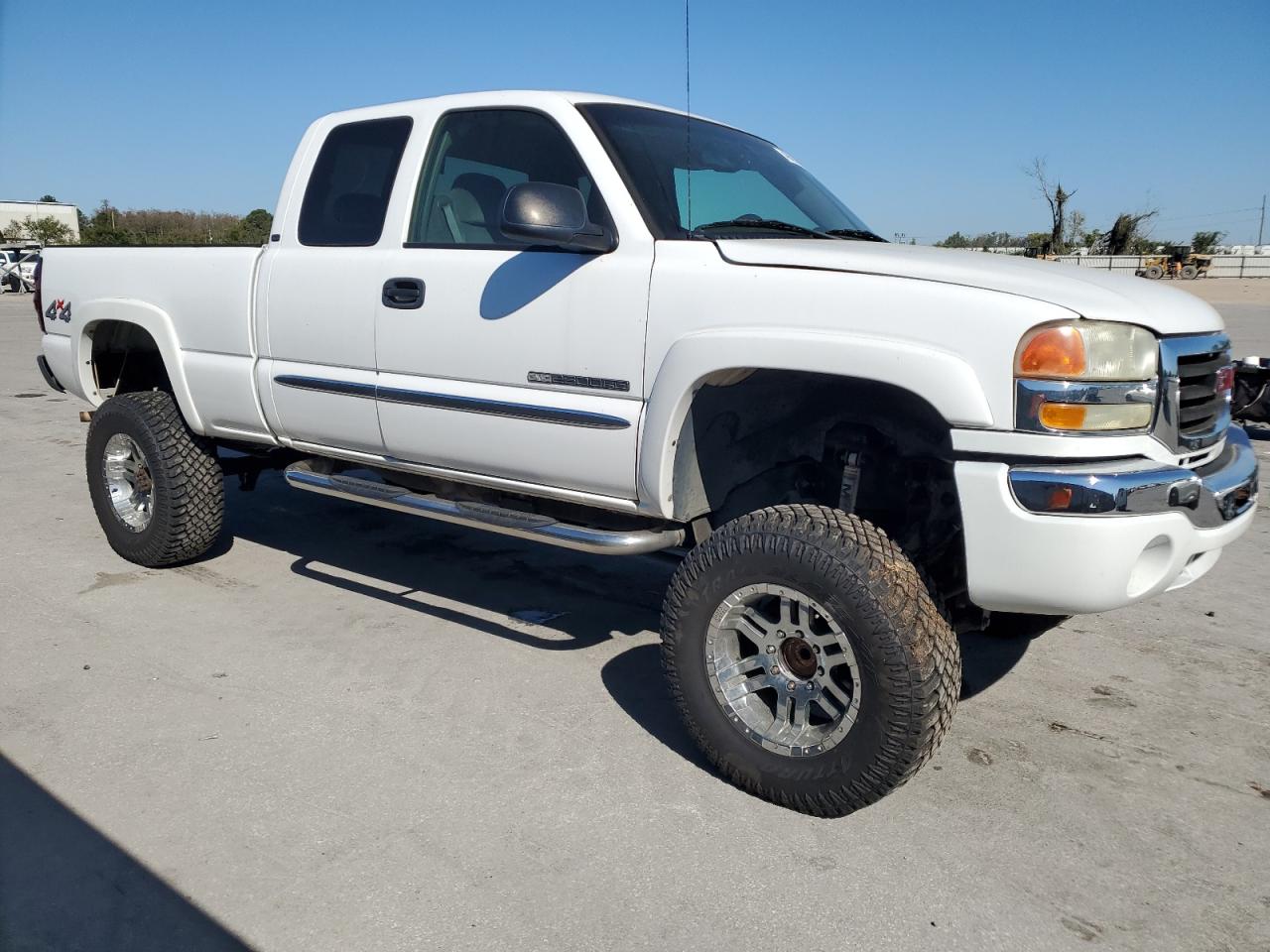 2007 GMC Sierra - Image 4