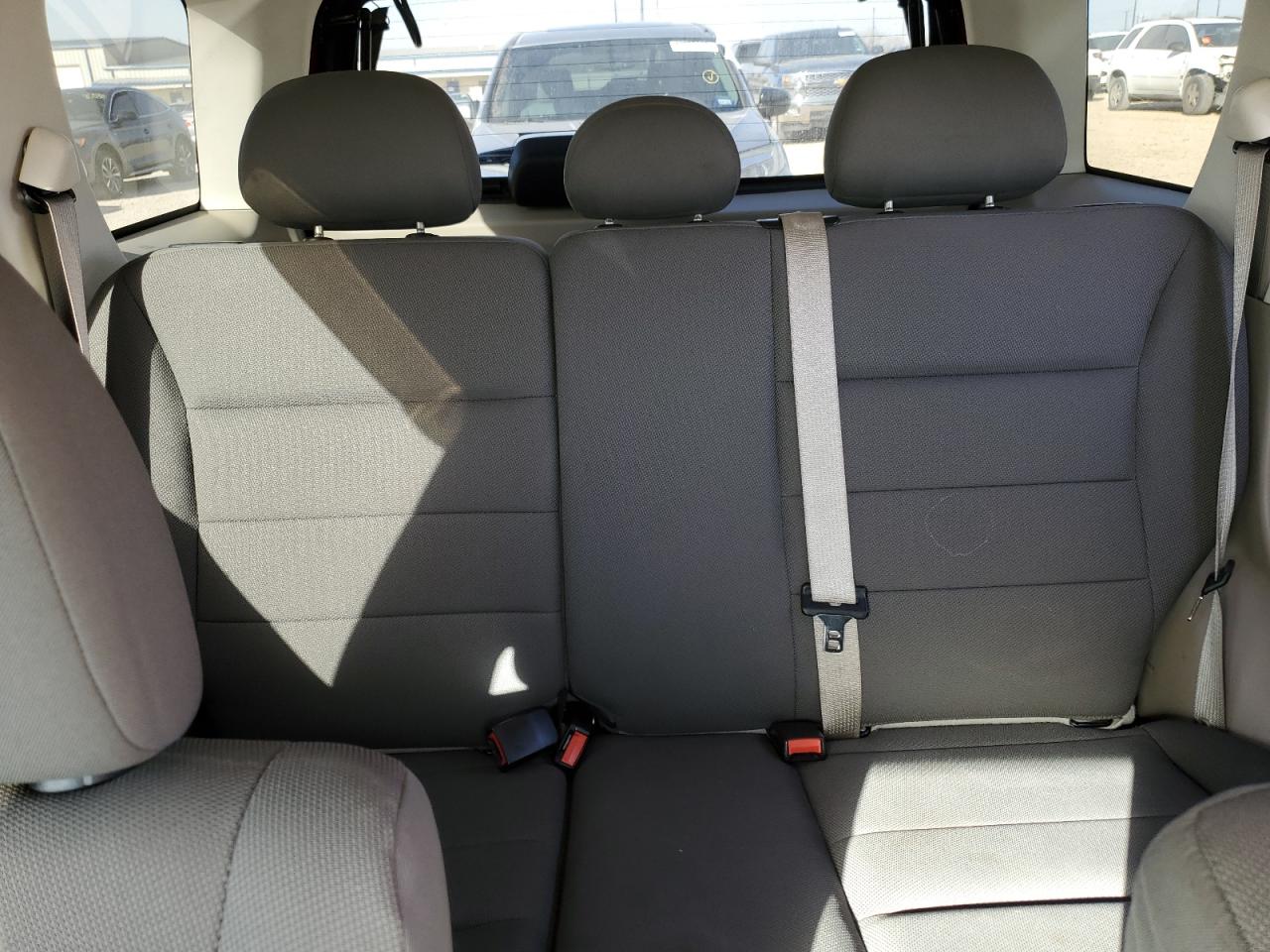 2009 Ford Escape - Image 10