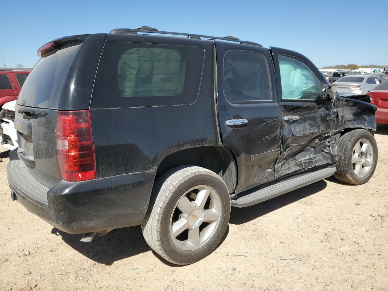 2014 Chevrolet Tahoe - Image 3
