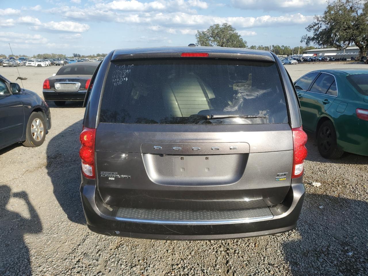 2019 Dodge Caravan - Image 6