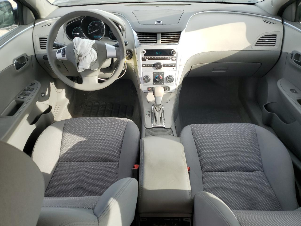 2011 Chevrolet Malibu - Image 8