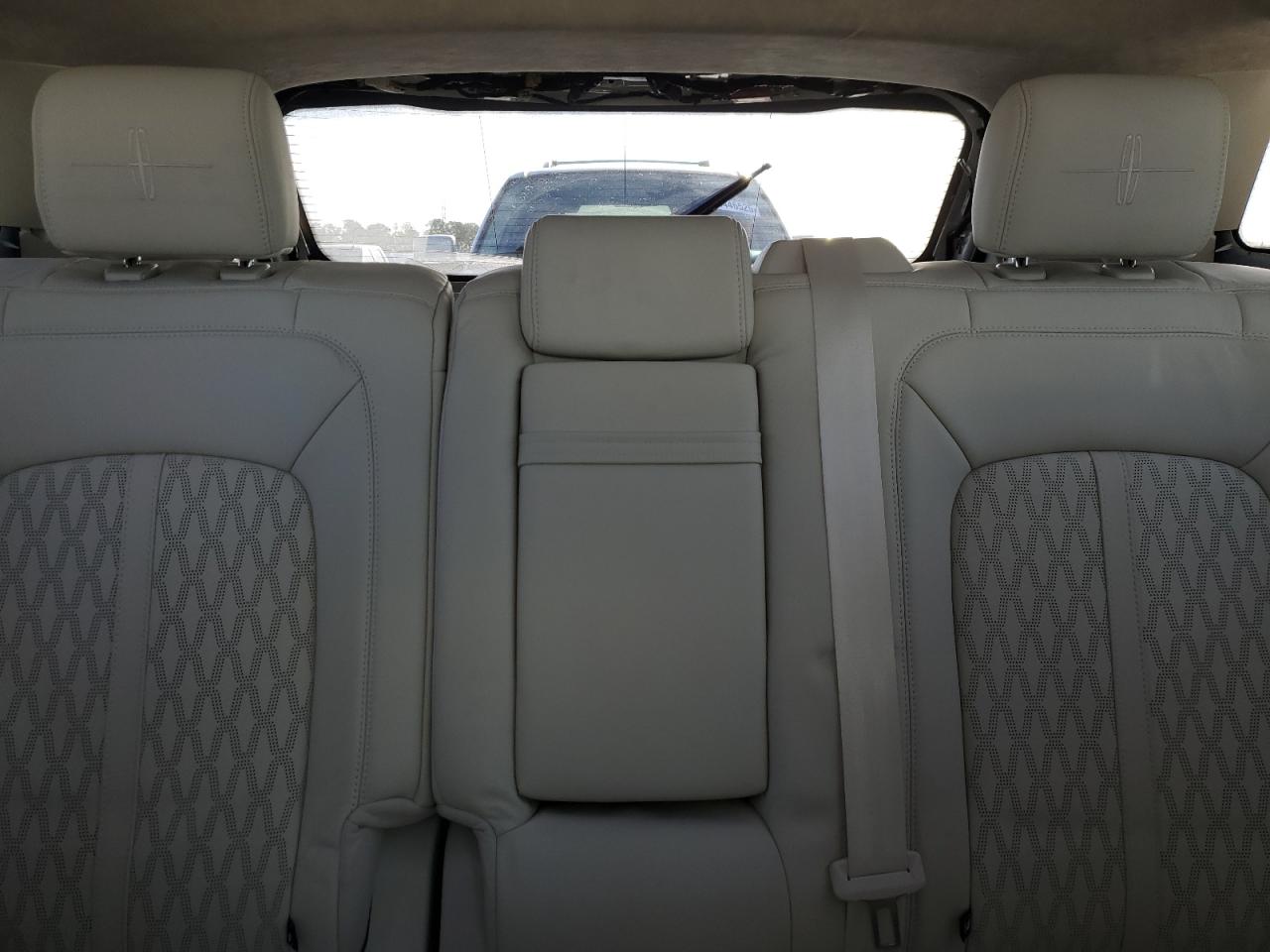 2020 Lincoln Nautilus - Image 10