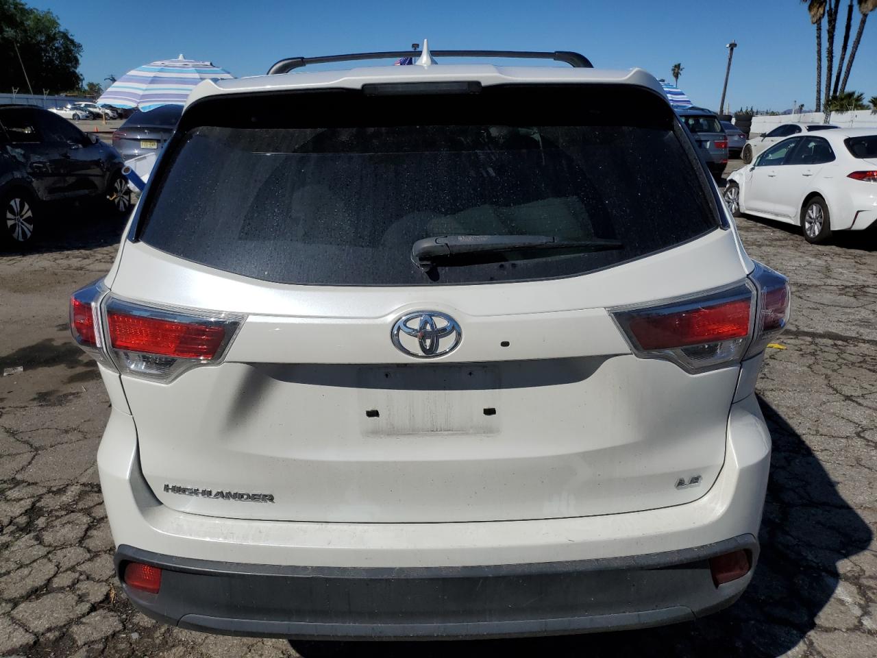 2015 Toyota Highlander - Image 6