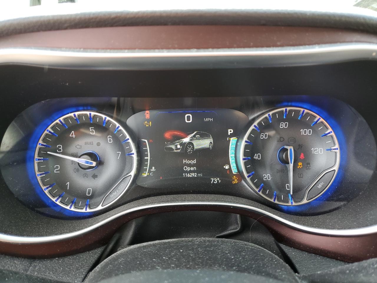 2017 Chrysler Pacifica - Image 9