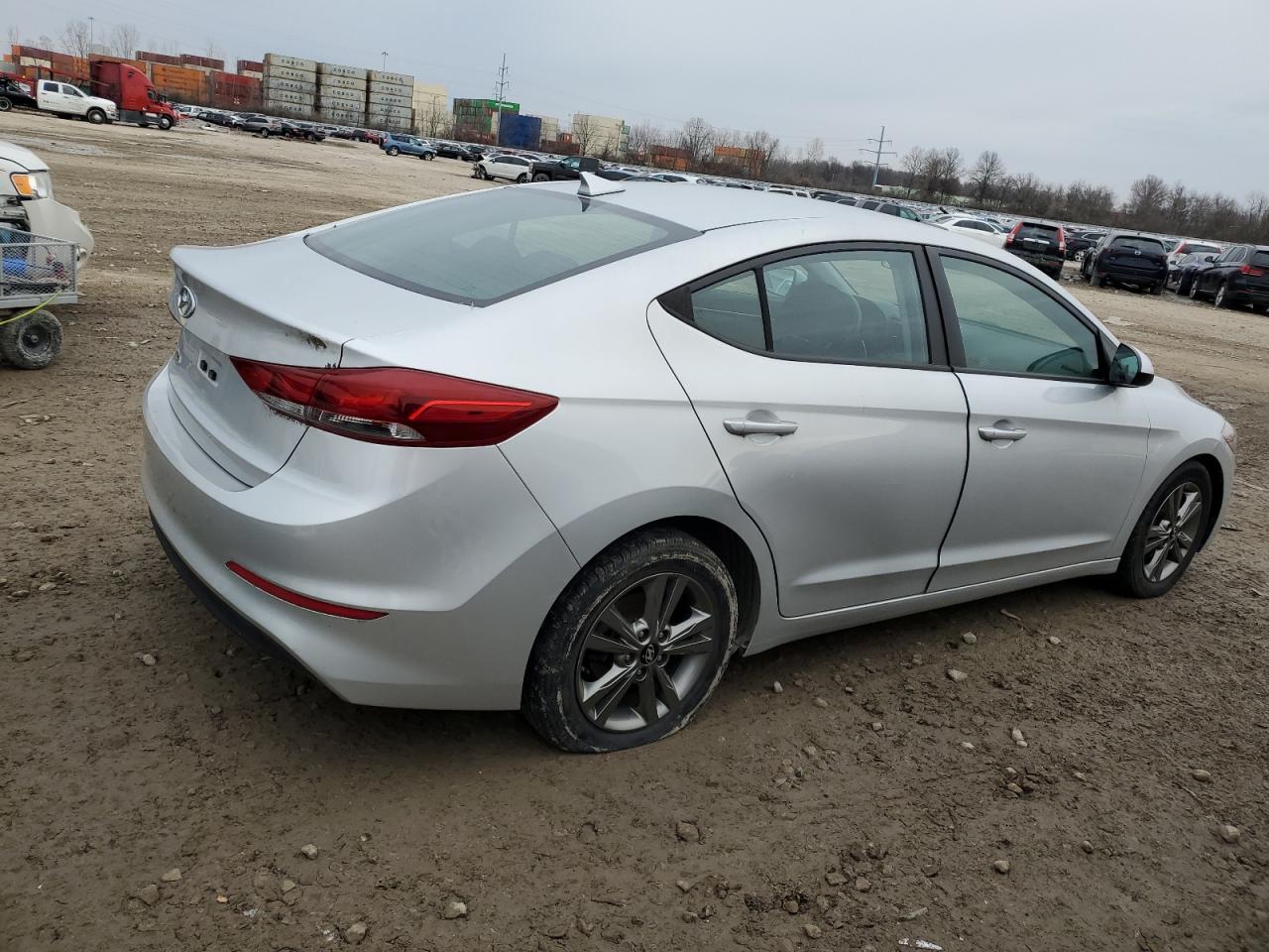 2018 Hyundai Elantra - Image 3