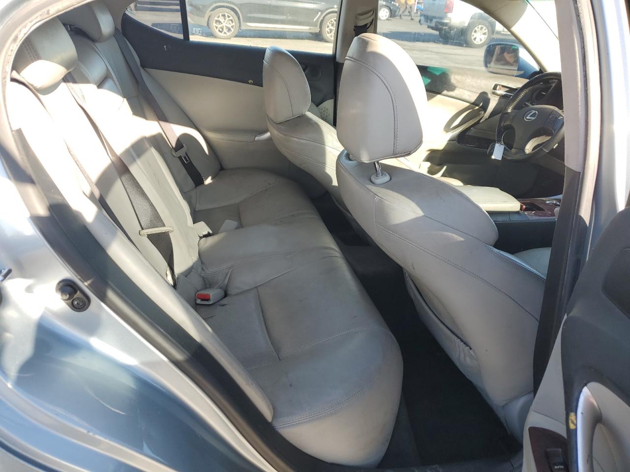 2008 Lexus IS - Image 10