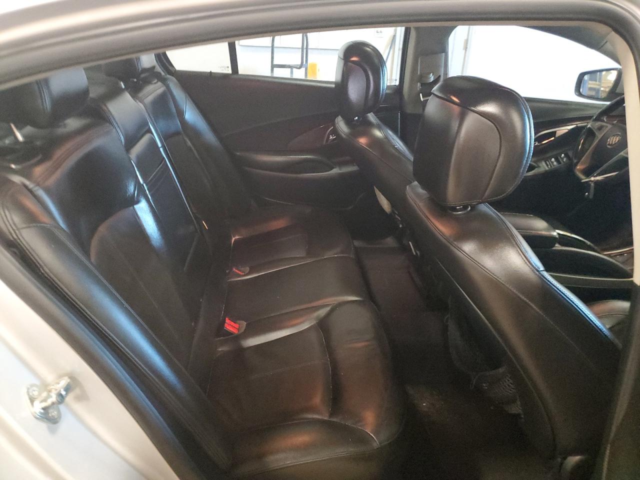 2011 Buick LaCrosse - Image 10