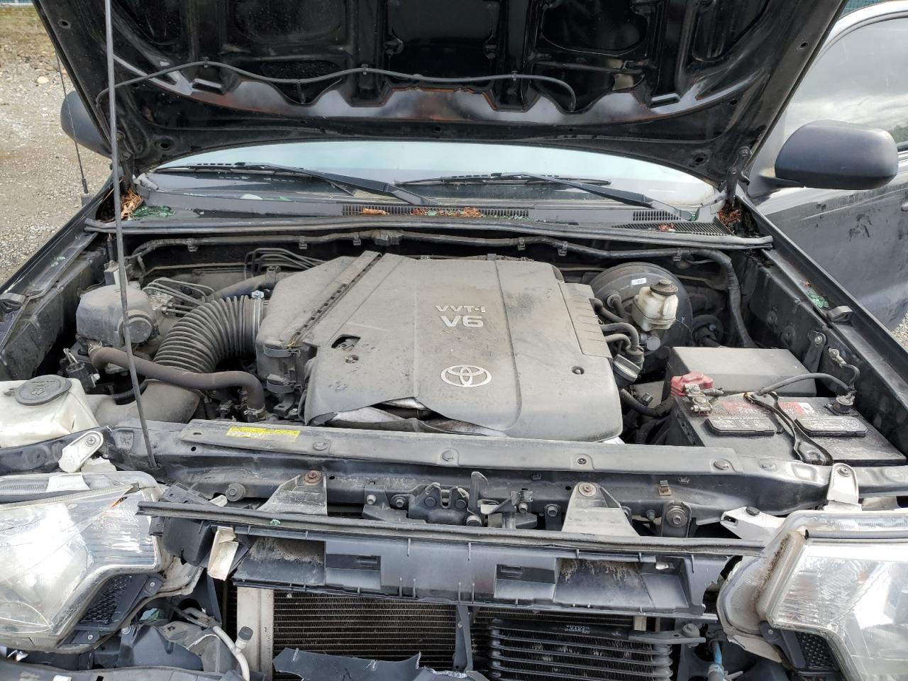 2014 Toyota Tacoma - Image 13