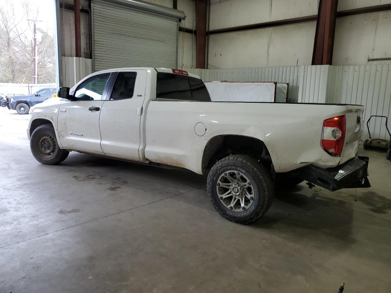 2014 Toyota Tundra - Image 2