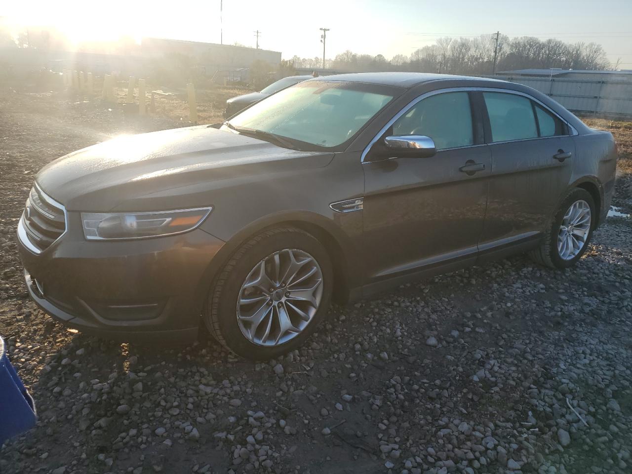 2015 Ford Taurus - Image 1