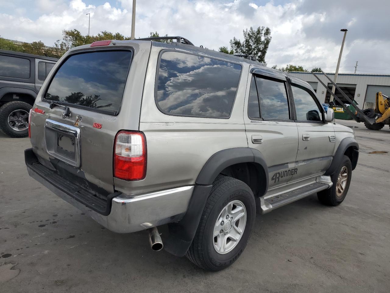 2002 Toyota 4Runner - Image 3