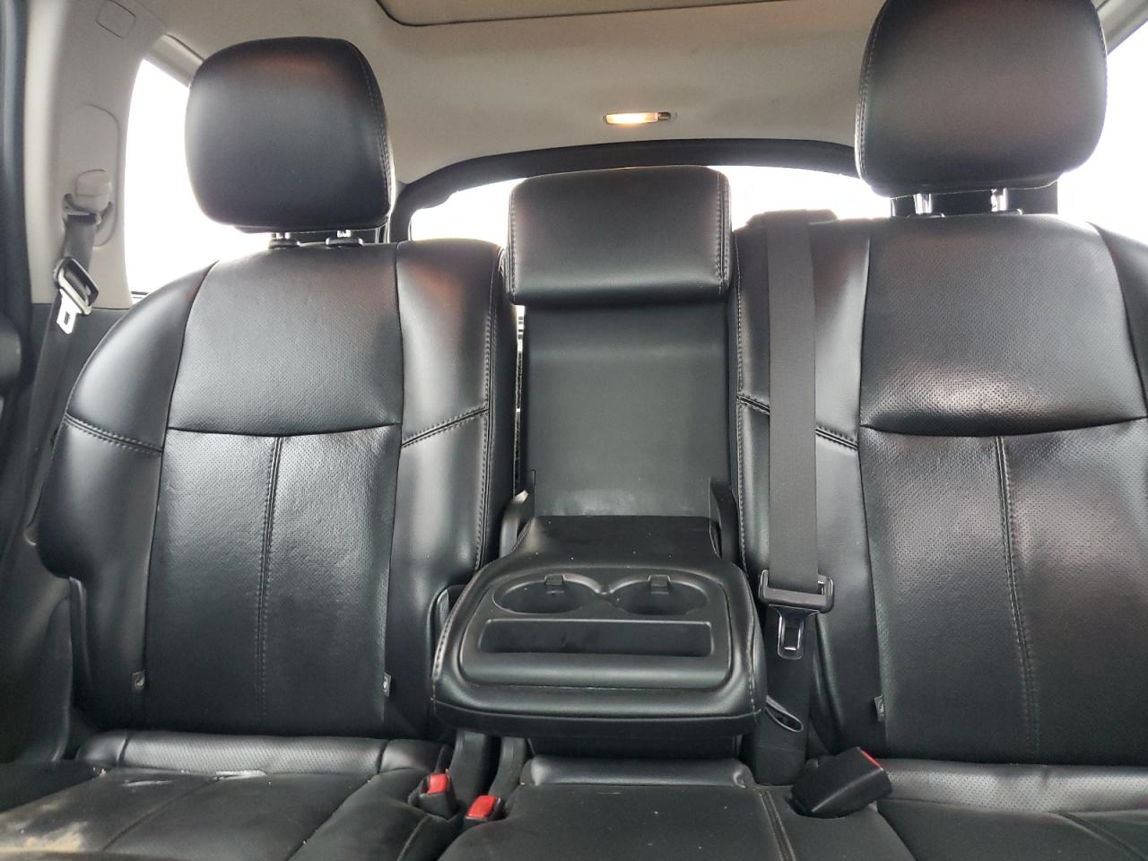 2015 Nissan Pathfinder - Image 10