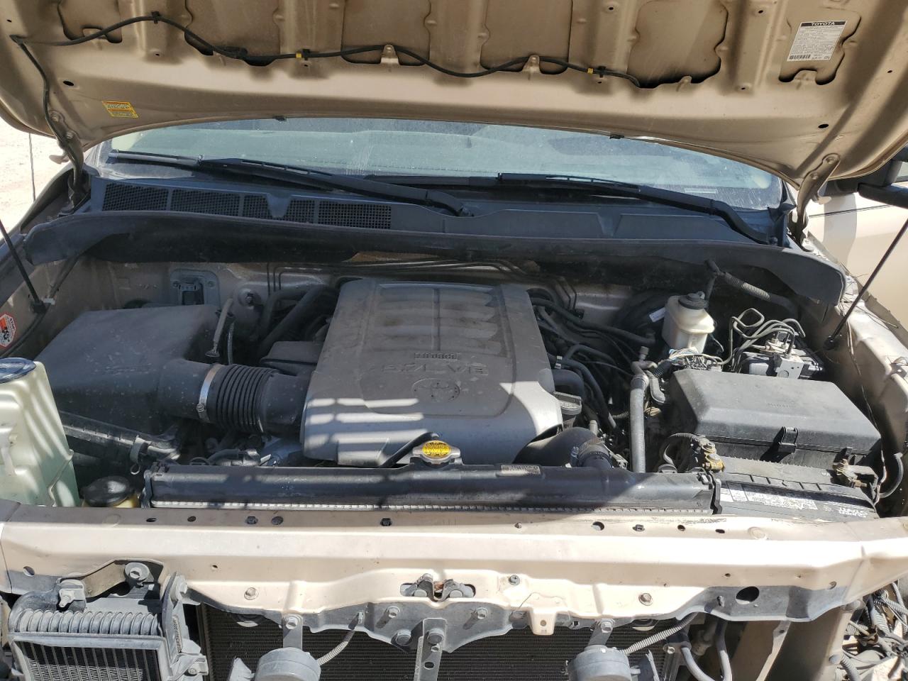 2010 Toyota Tundra - Image 12