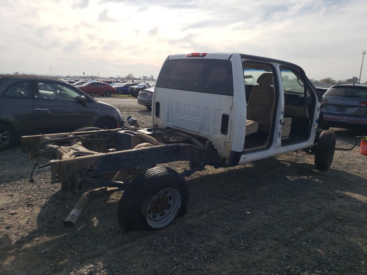 2007 Chevrolet Silverado - Image 3