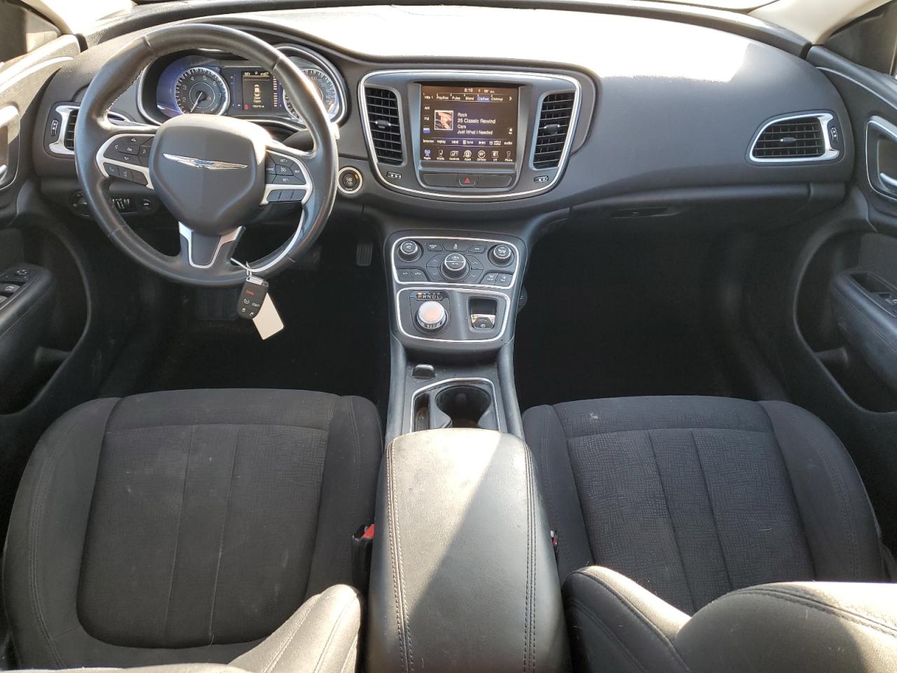 2016 Chrysler 200 - Image 8