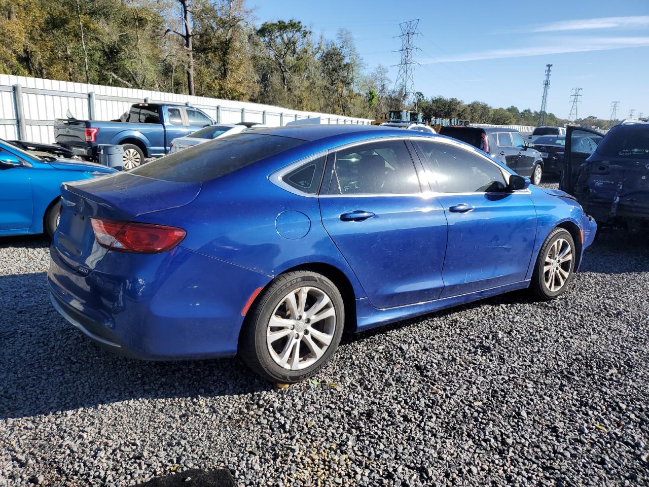 2015 Chrysler 200 - Image 3
