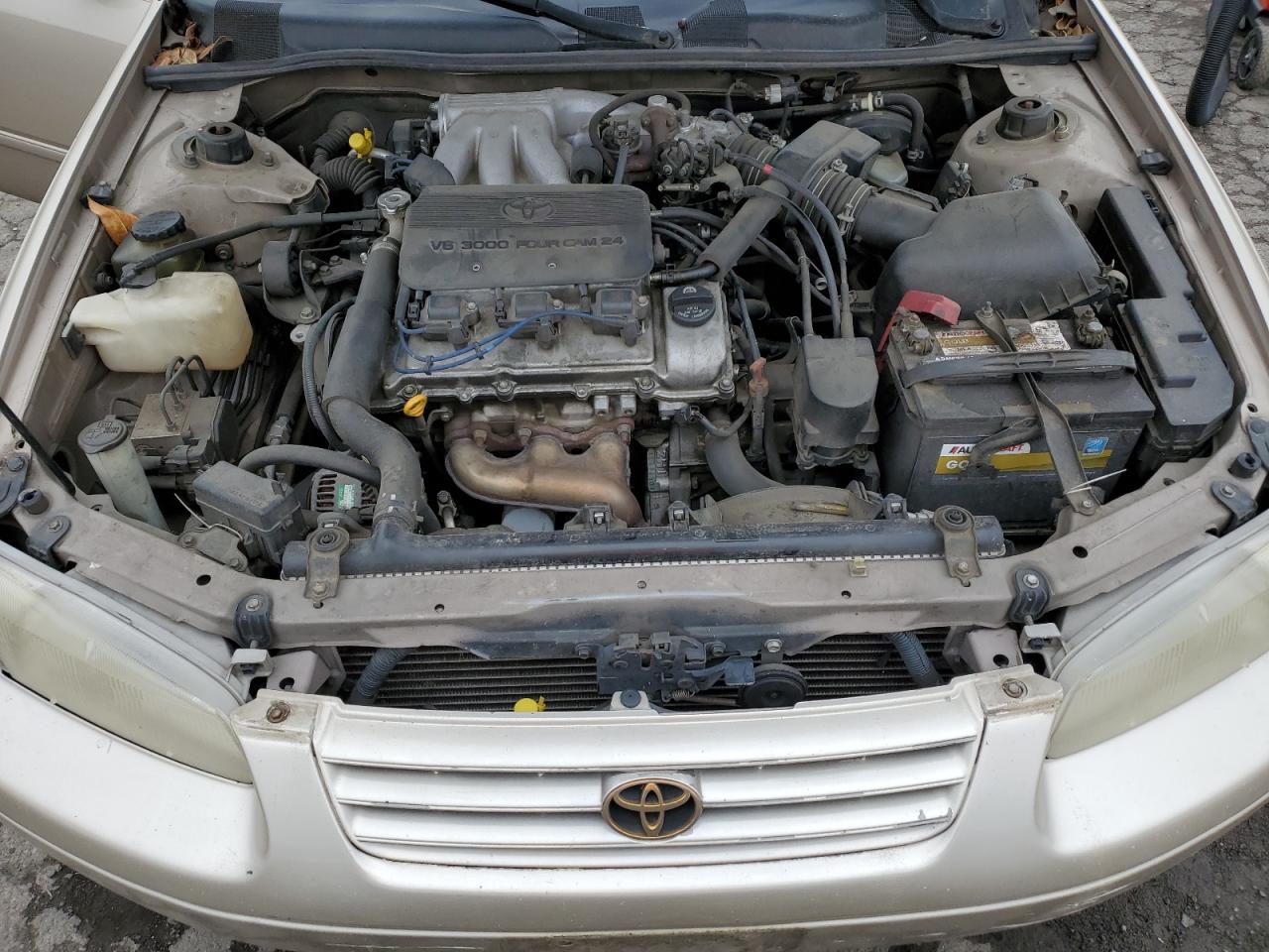 1998 Toyota Camry - Image 11