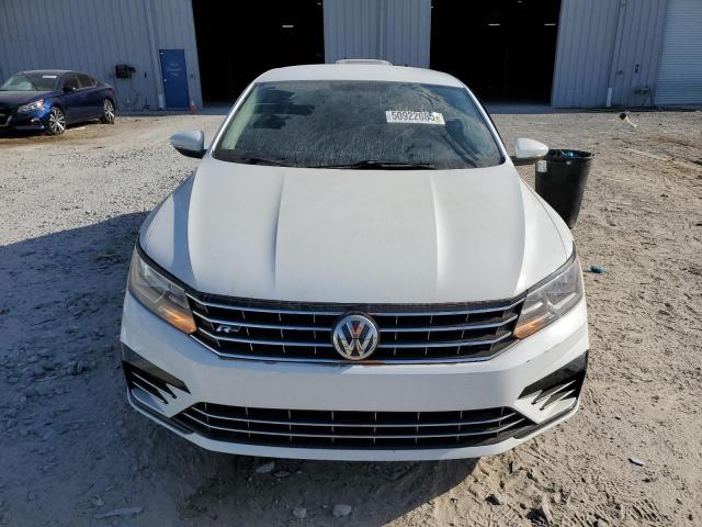 VOLKSWAGEN PASSAT 2017 Biały