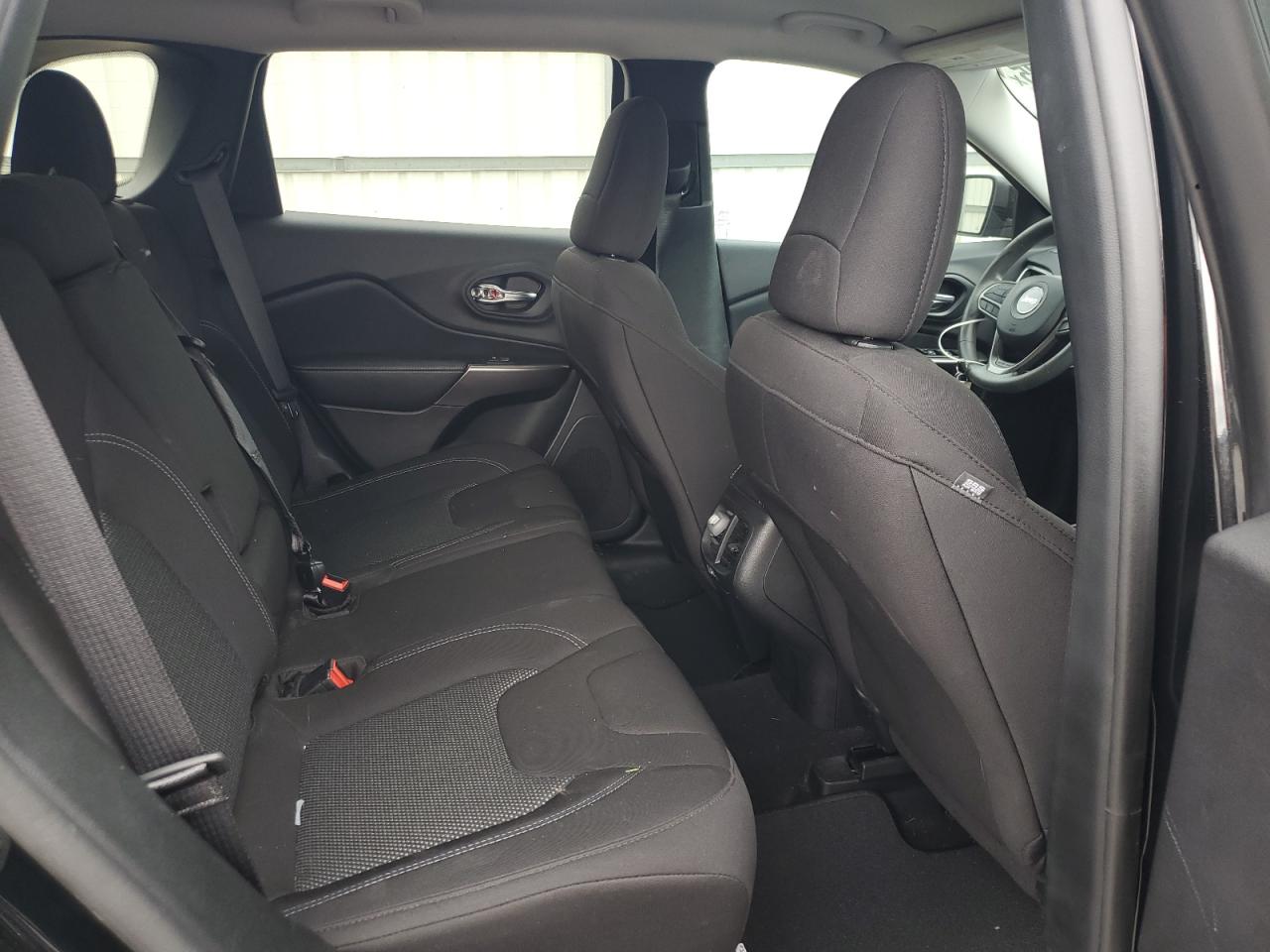 2020 Jeep Grand Cherokee - Image 11
