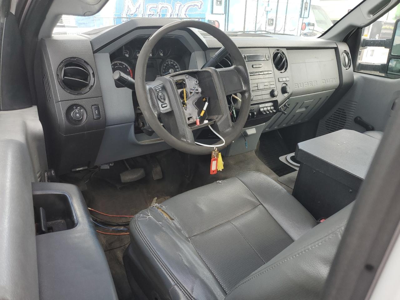 2013 Ford F450 - Image 8