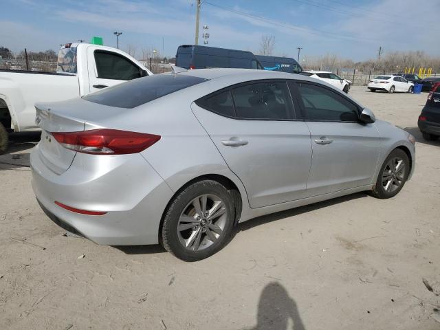  HYUNDAI ELANTRA 2017 Серебристый