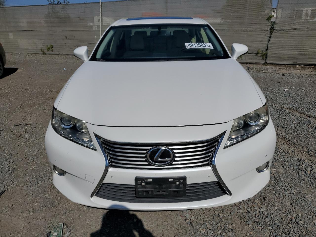 2015 Lexus ES - Image 5