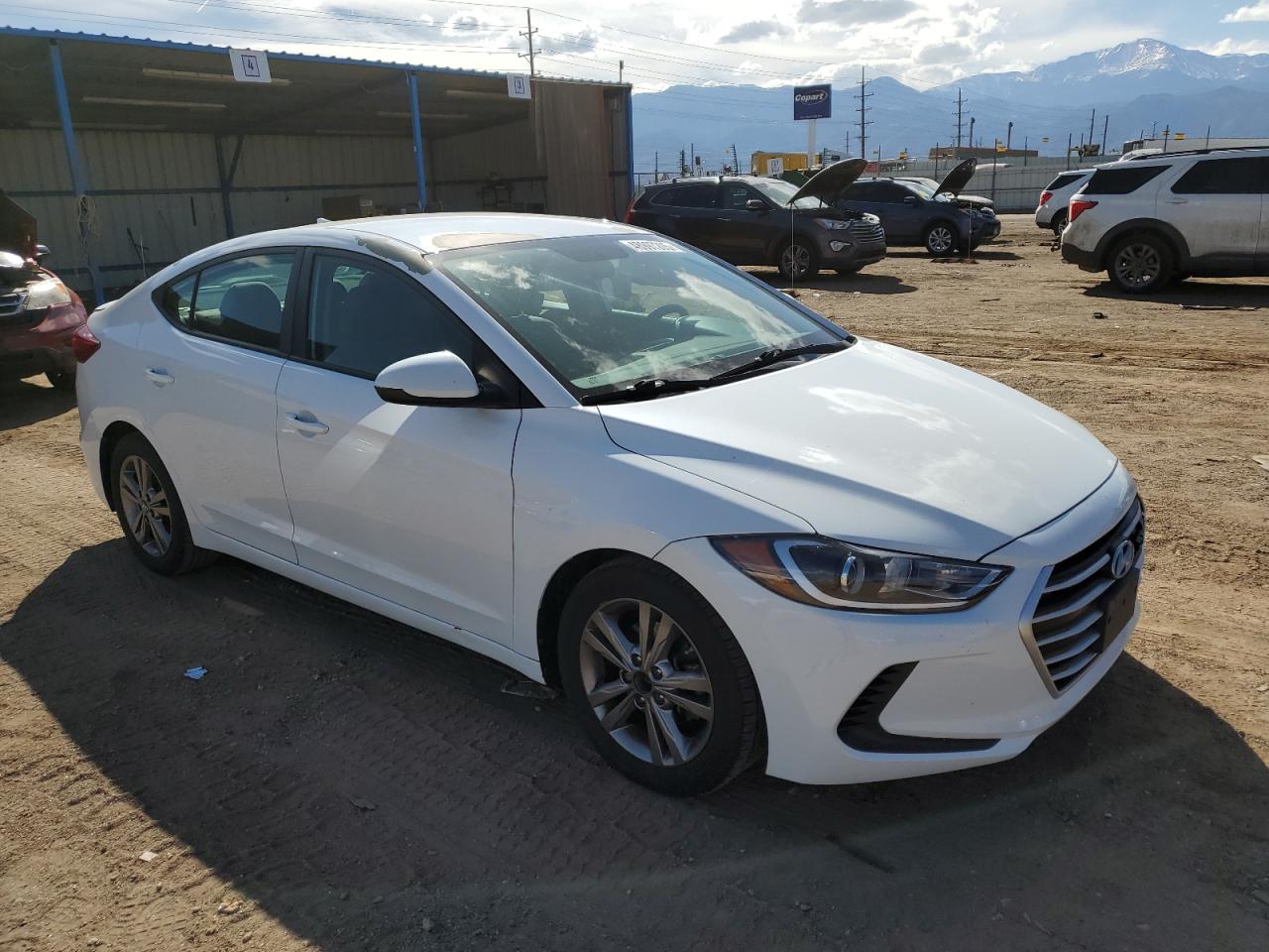2017 Hyundai Elantra - Image 4