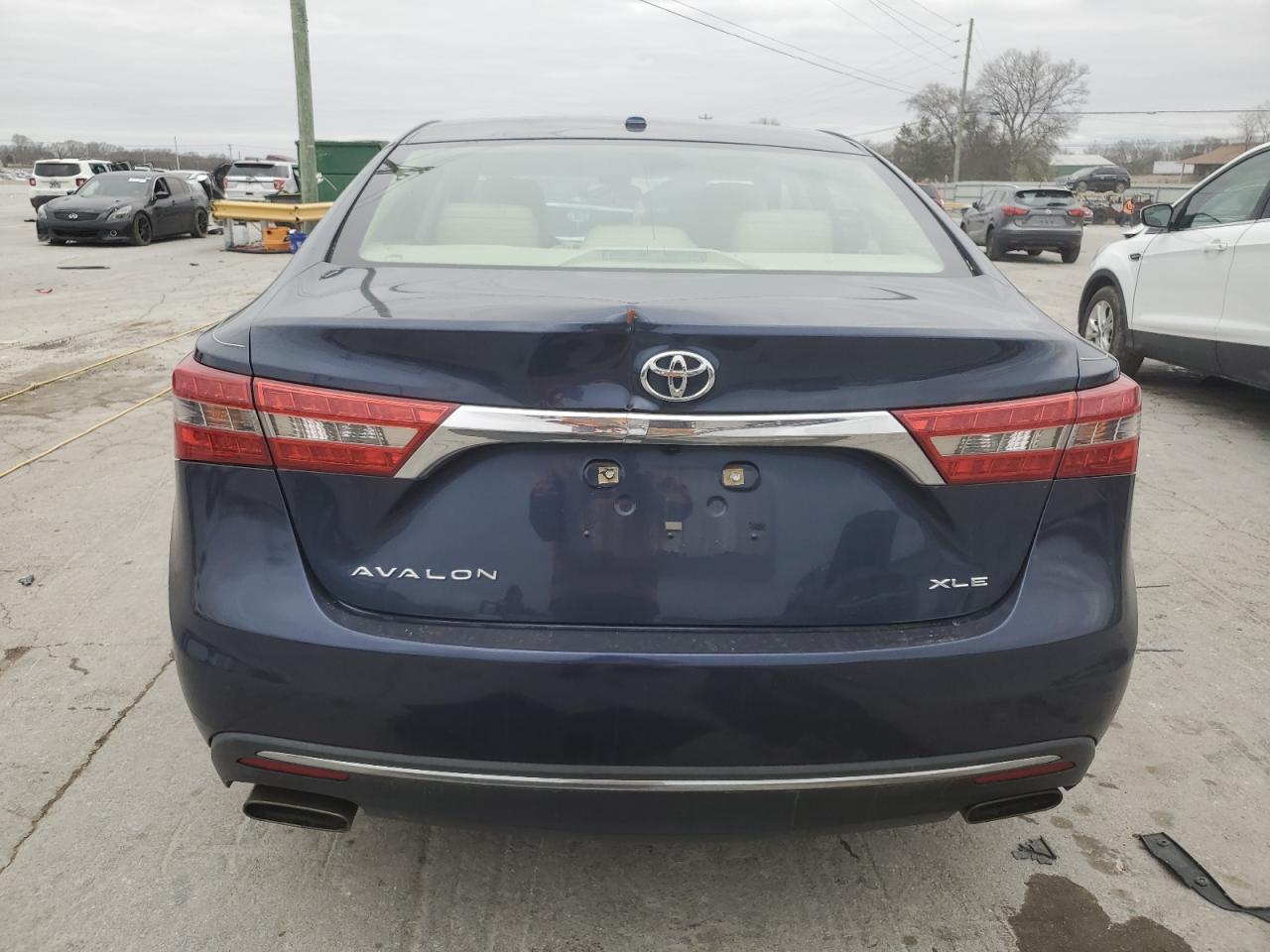 2018 Toyota Avalon - Image 6