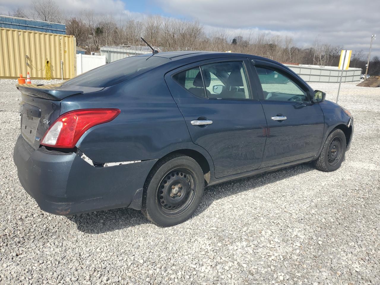 2015 Nissan Versa - Image 3