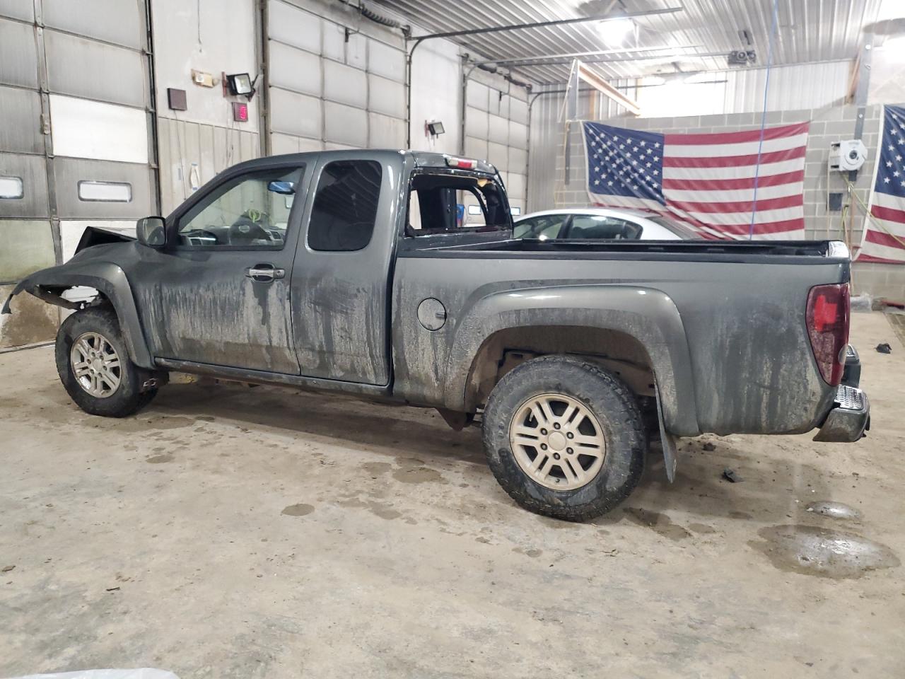 2011 Chevrolet Colorado - Image 2